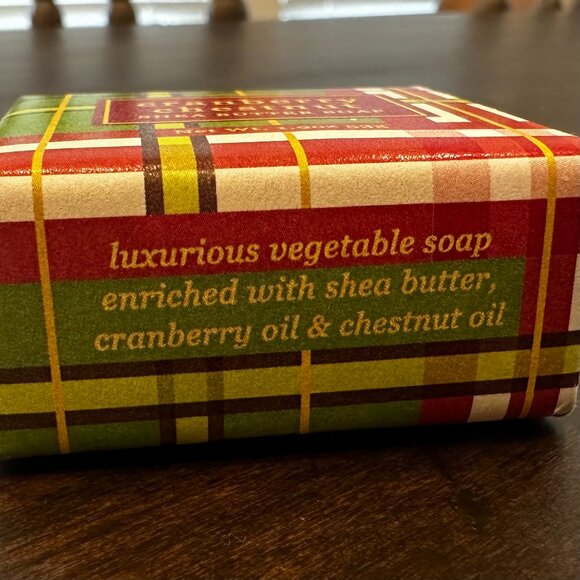 NWT Greenwich Bay - Set of 3 Cranberry Chestnut Shea Butter 1.90 oz Soaps - Picture 2 of 4